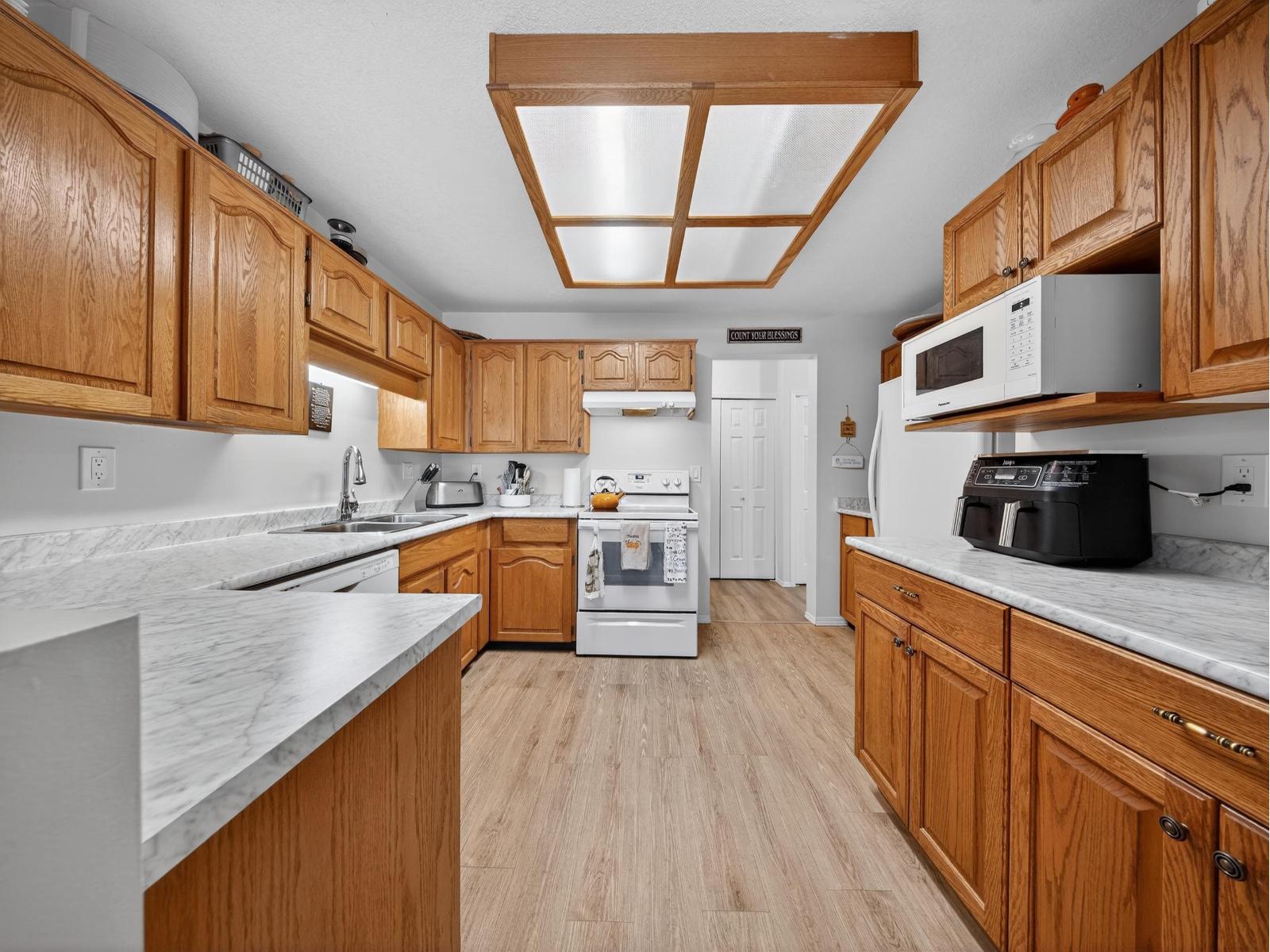 216 32833 Landeau Place, Abbotsford, British Columbia  V2S 6S6 - Photo 9 - R3095889