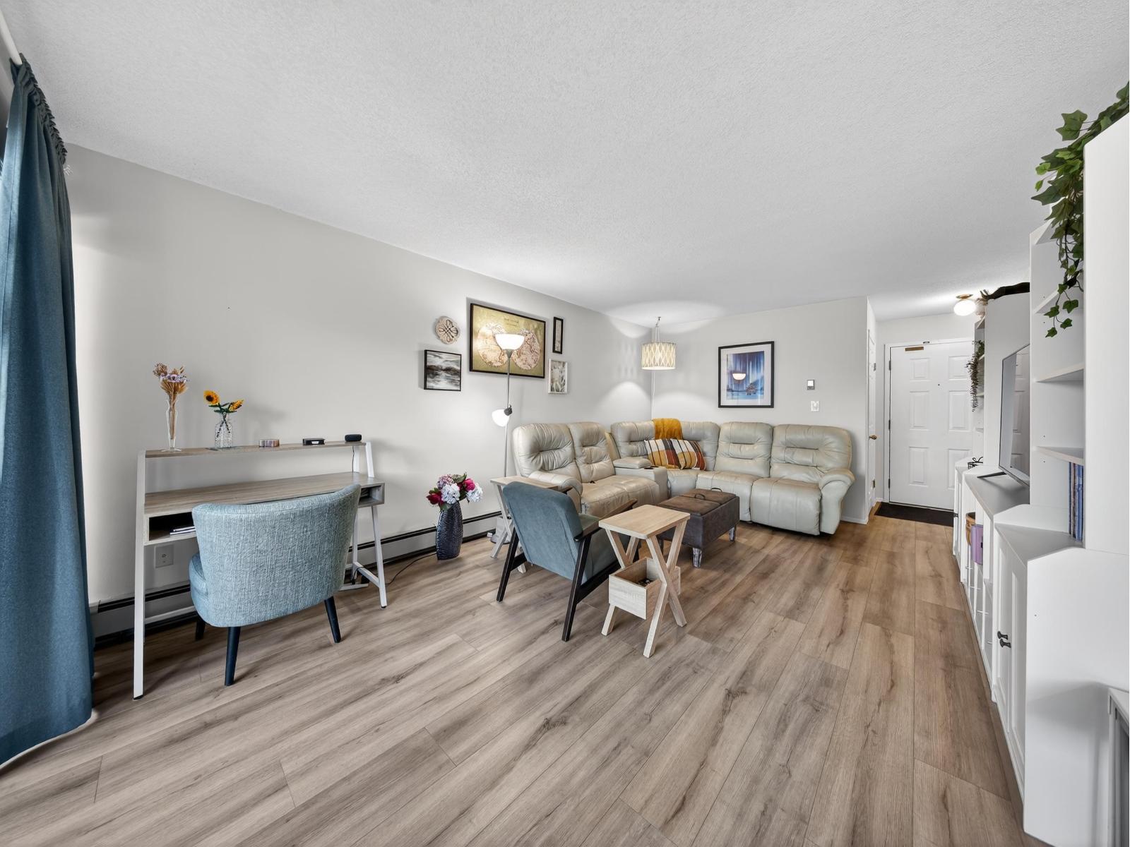 216 32833 Landeau Place, Abbotsford, British Columbia  V2S 6S6 - Photo 5 - R3095889