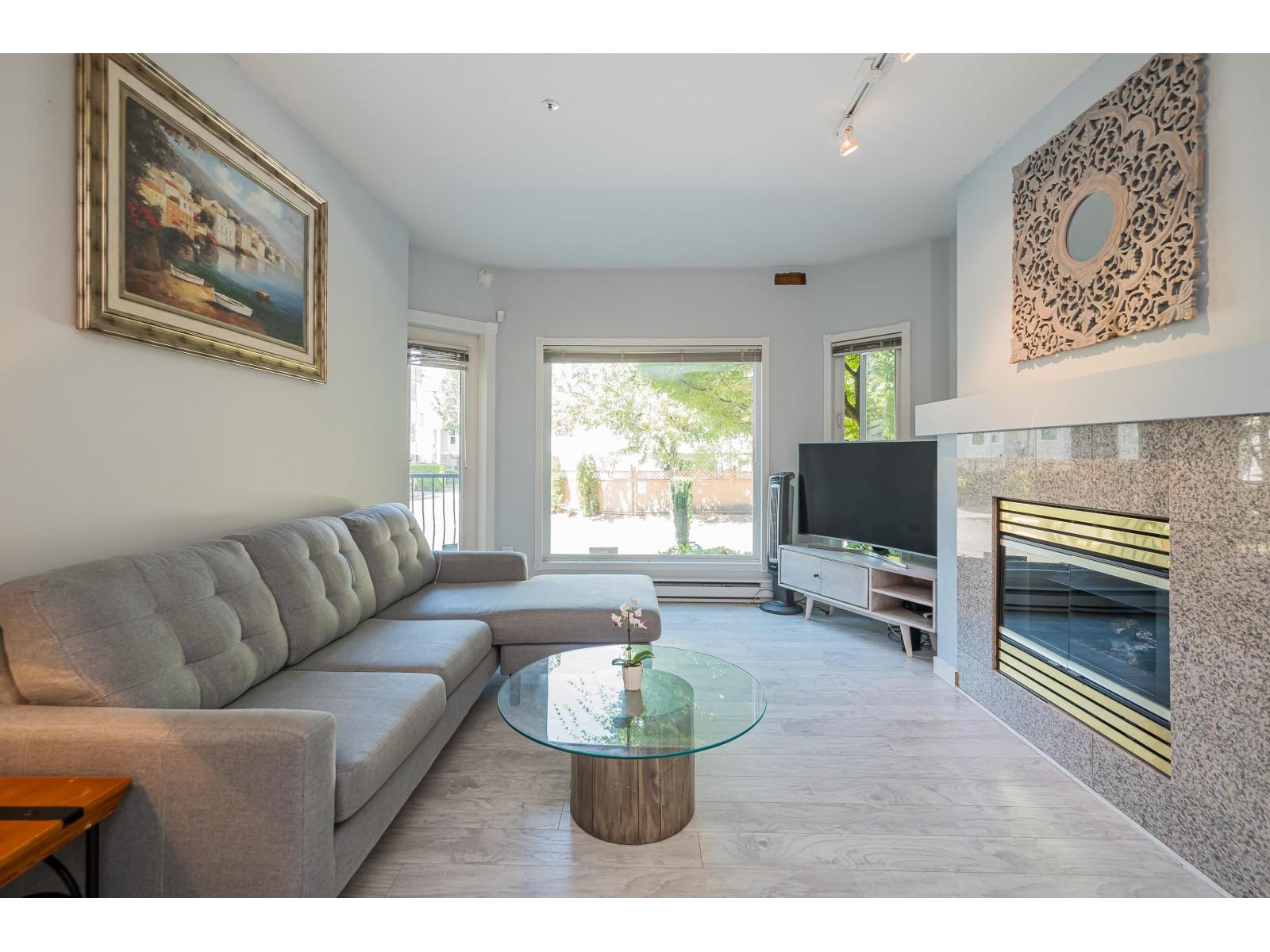 114 10320 156 Street, Surrey, British Columbia  V3W 0W8 - Photo 3 - R3098003