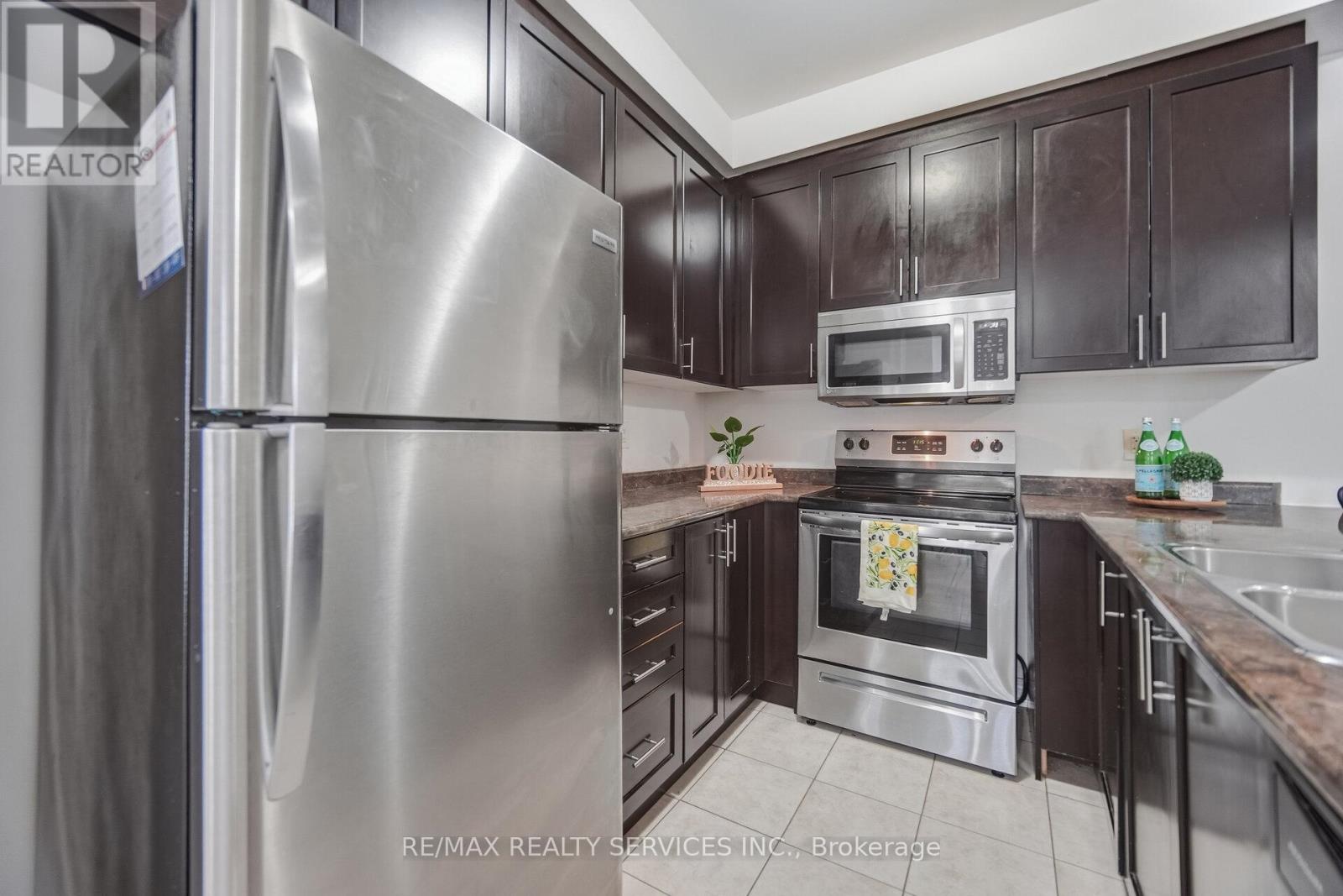 264 Inspire Boulevard, Brampton (Sandringham-Wellington North), Ontario  L6R 3X9 - Photo 16 - W12808594