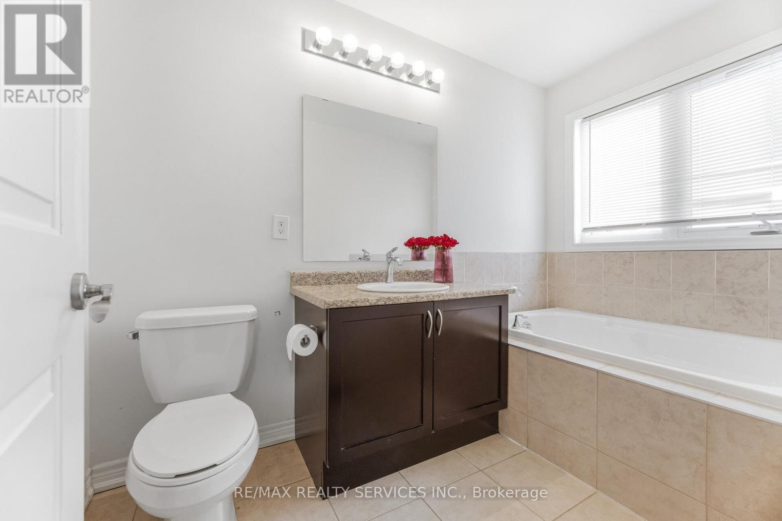 264 Inspire Boulevard, Brampton (Sandringham-Wellington North), Ontario  L6R 3X9 - Photo 32 - W12808594