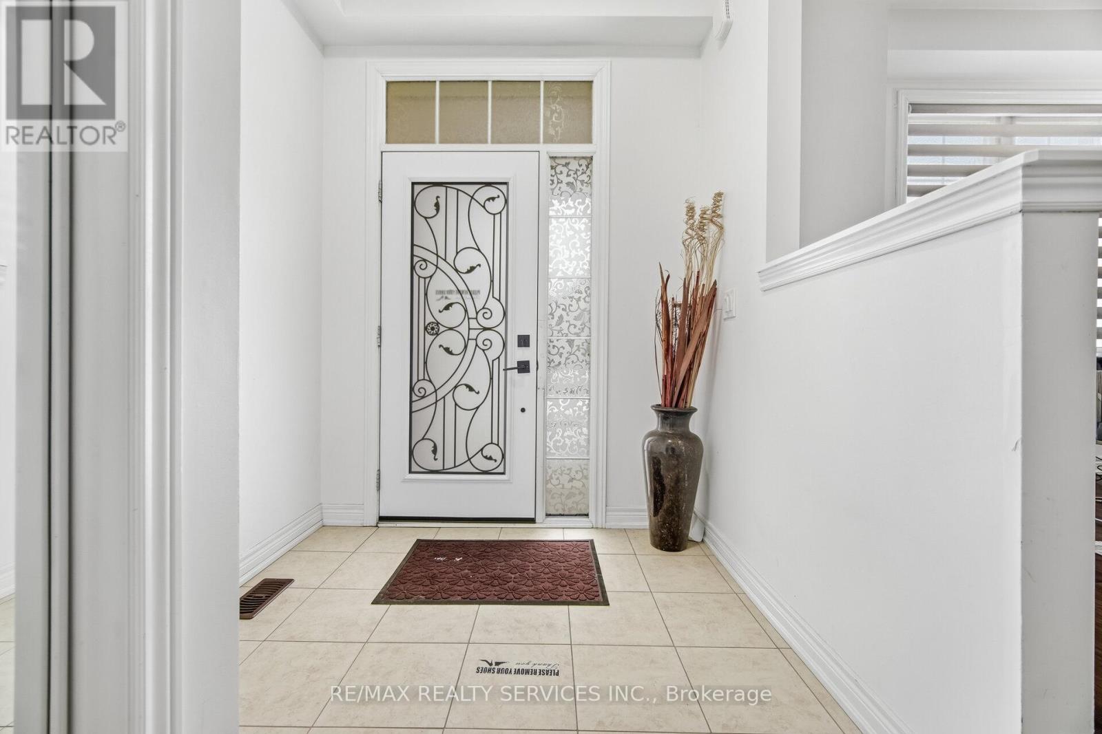 264 Inspire Boulevard, Brampton (Sandringham-Wellington North), Ontario  L6R 3X9 - Photo 5 - W12808594