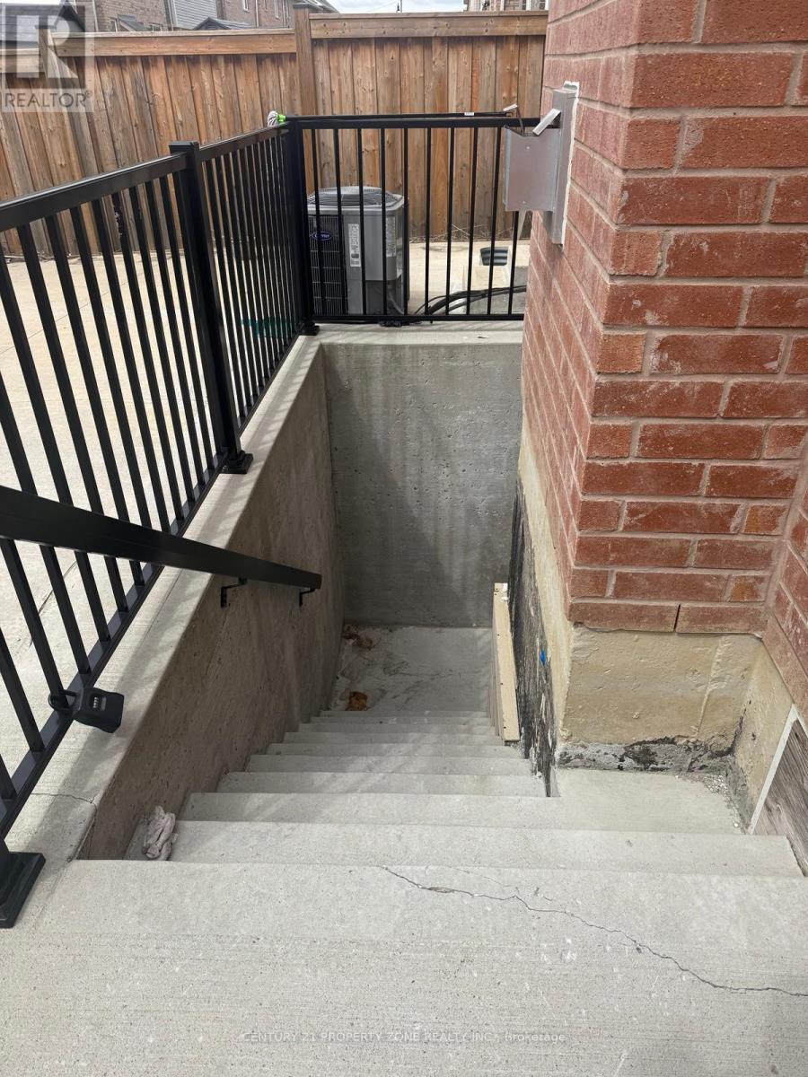 Bsmt - 26 Feeder Street, Brampton, Ontario  L7A 4T7 - Photo 11 - W12829636