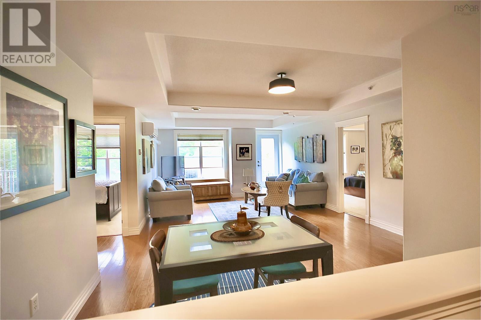 302 476 Main Street, Mahone Bay, Nova Scotia  B0J 2E0 - Photo 1 - 202600356