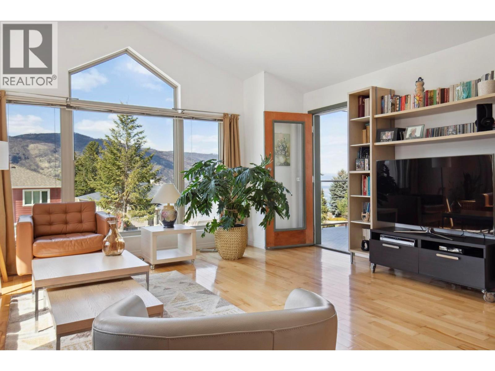 183 Magic Drive, Kelowna, British Columbia  V1V 1N2 - Photo 12 - 10376472