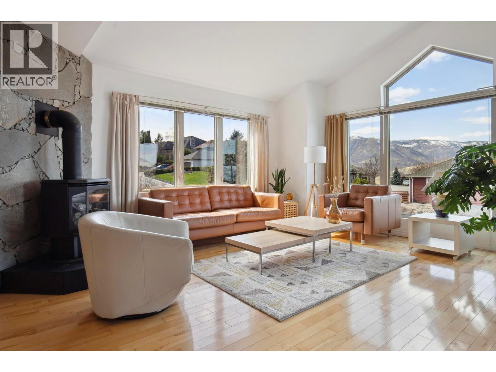 183 Magic Drive, Kelowna, British Columbia  V1V 1N2 - Photo 11 - 10376472