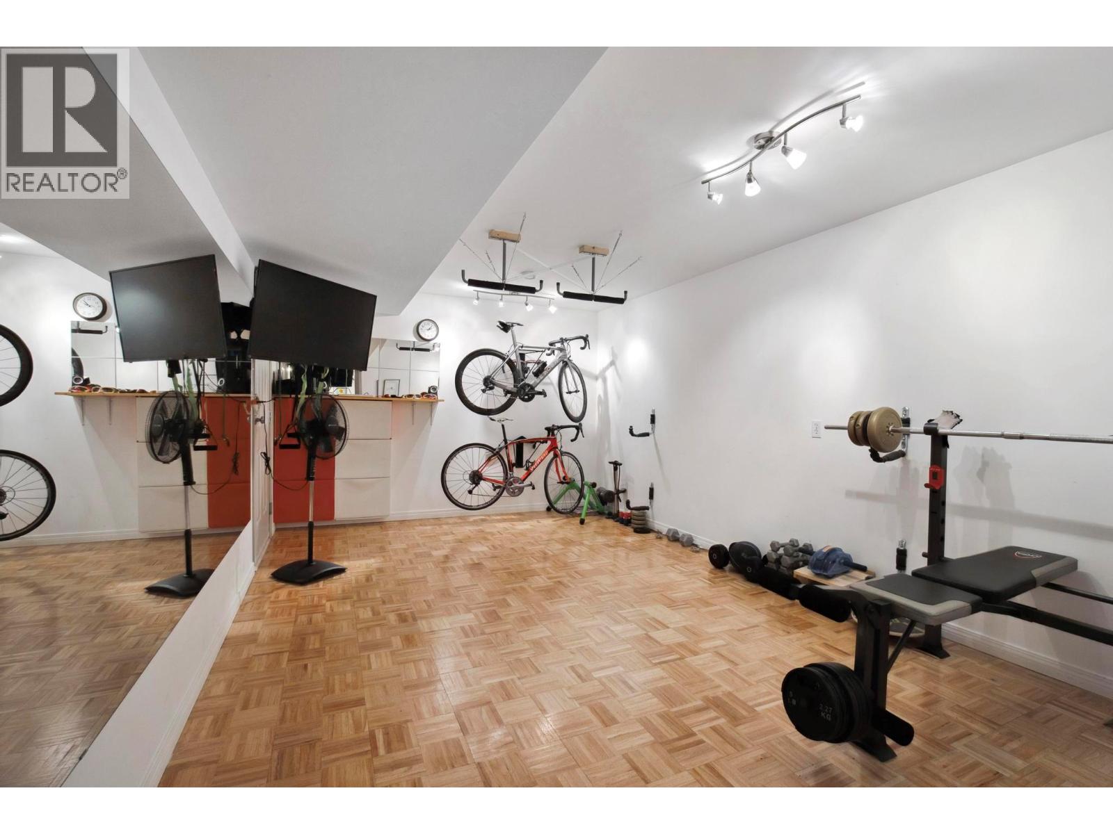 183 Magic Drive, Kelowna, British Columbia  V1V 1N2 - Photo 32 - 10376472