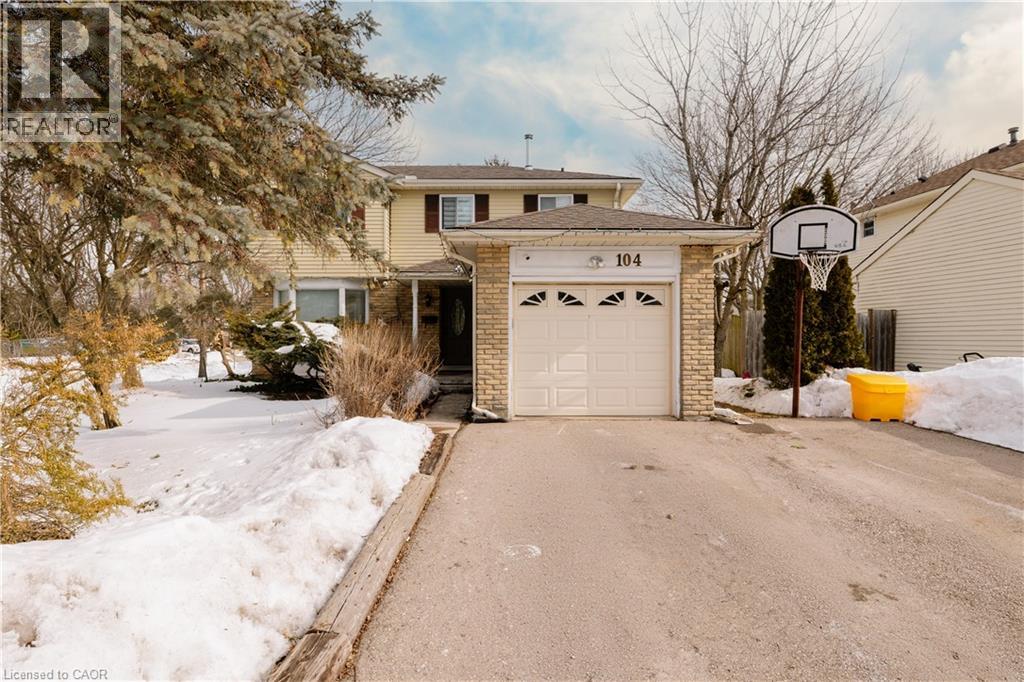 104 ROLLING MEADOWS Drive, Kitchener, Ontario