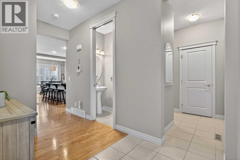 61 Sage Valley Manor Nw, Calgary, Alberta  T3R 0E4 - Photo 4 - A2286824