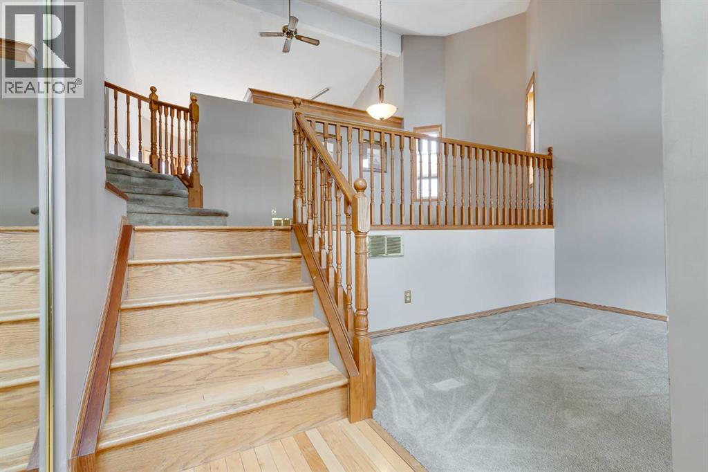 32 Marsella Court Se, Airdrie, Alberta  T4B 1V8 - Photo 2 - A2290045