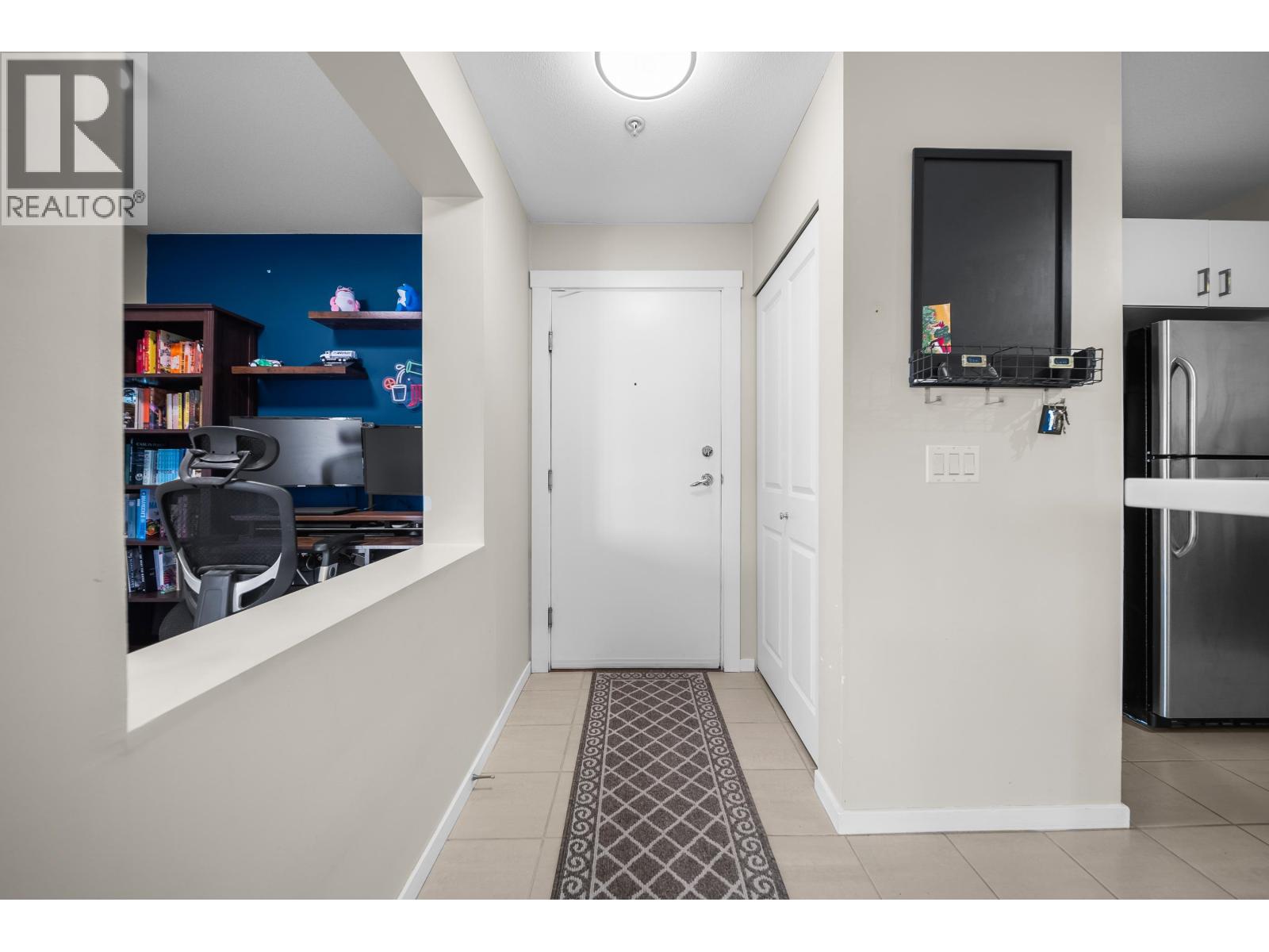 414 9098 Halston Court, Burnaby, British Columbia  V3N 0A6 - Photo 2 - R3097253