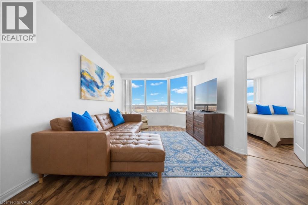 1 GREYSTONE WALK Drive Unit# 884, Toronto, Ontario