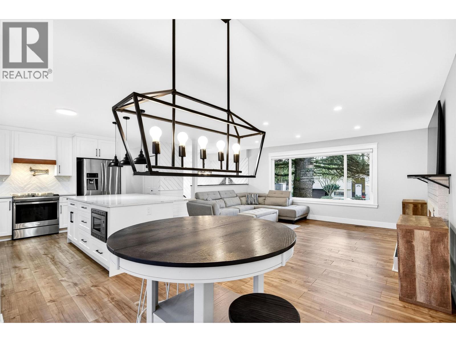 21099 Berry Avenue, Maple Ridge, British Columbia  V2X 7V3 - Photo 18 - R3098159