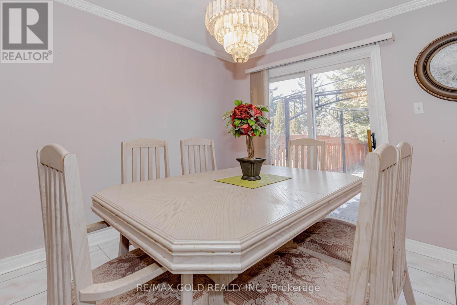 6483 Seaver Road, Mississauga, Ontario  L5V 2H9 - Photo 12 - W12867490