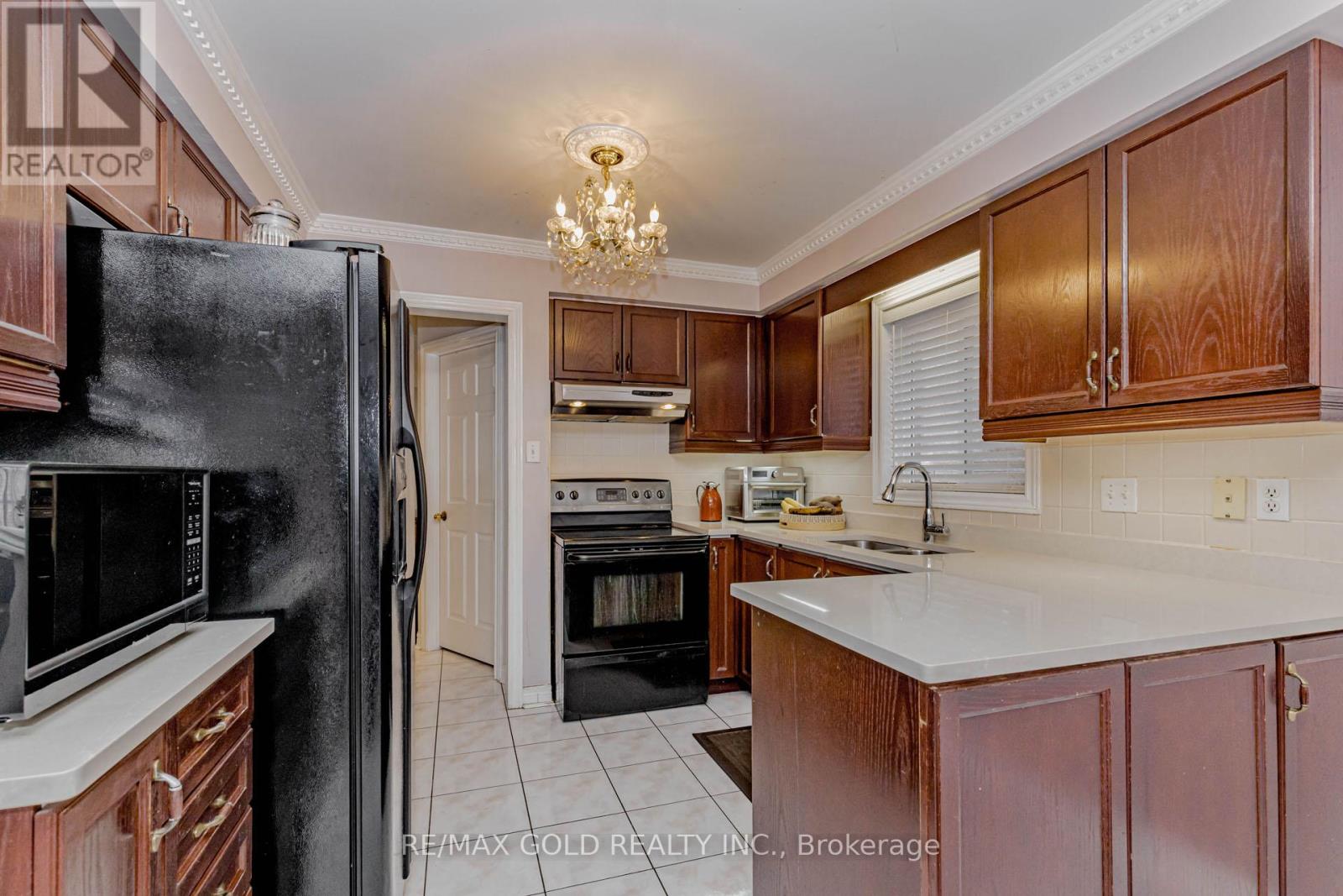 6483 Seaver Road, Mississauga, Ontario  L5V 2H9 - Photo 14 - W12867490