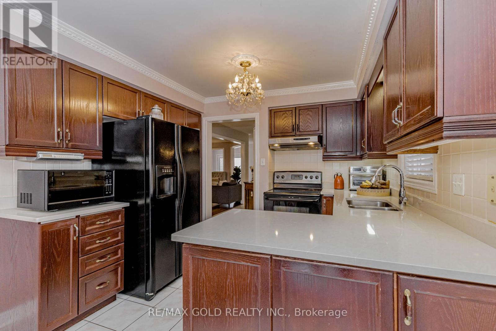 6483 Seaver Road, Mississauga, Ontario  L5V 2H9 - Photo 15 - W12867490