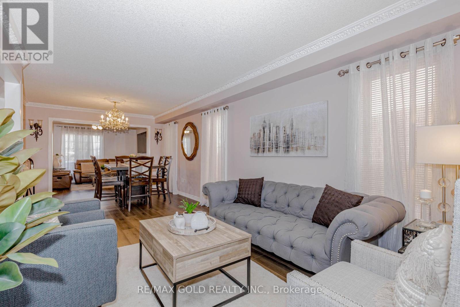 6483 Seaver Road, Mississauga, Ontario  L5V 2H9 - Photo 3 - W12867490