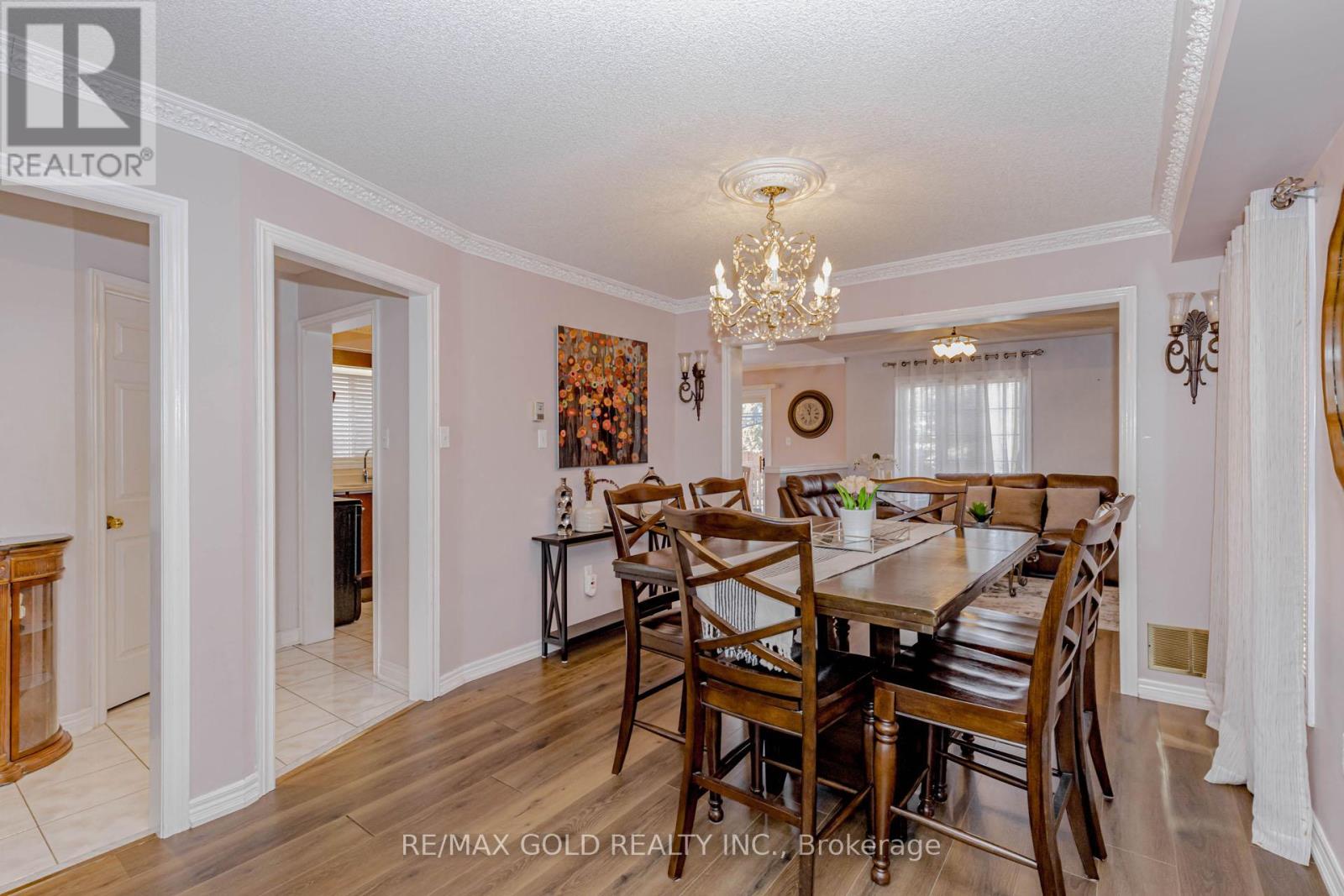 6483 Seaver Road, Mississauga, Ontario  L5V 2H9 - Photo 8 - W12867490