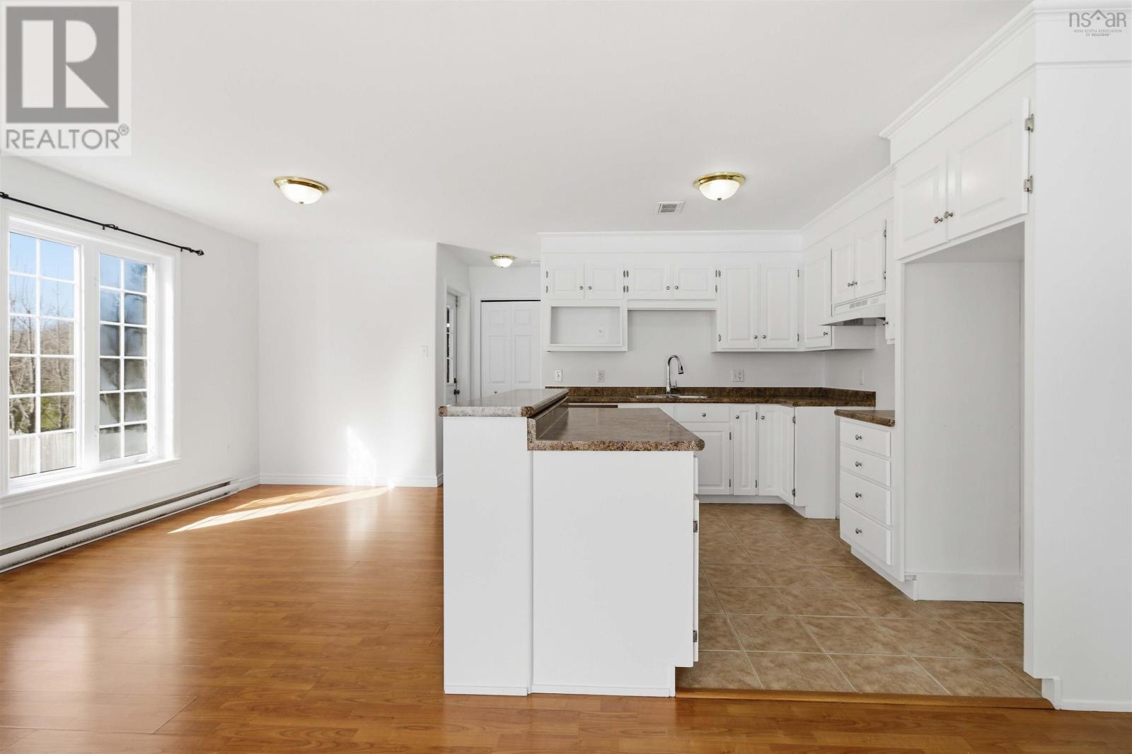 331 Hollingsworth Drive, Bridgewater, Nova Scotia  B4V 3J5 - Photo 9 - 202604261