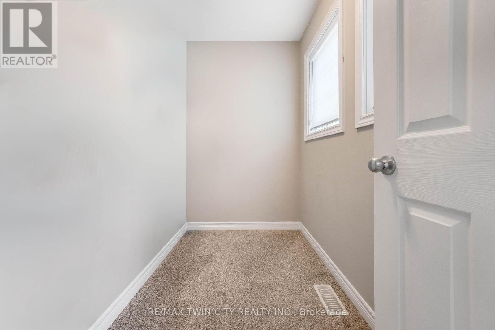 565 Florencedale Crescent, Kitchener, Ontario  N2R 1T6 - Photo 24 - X12867402