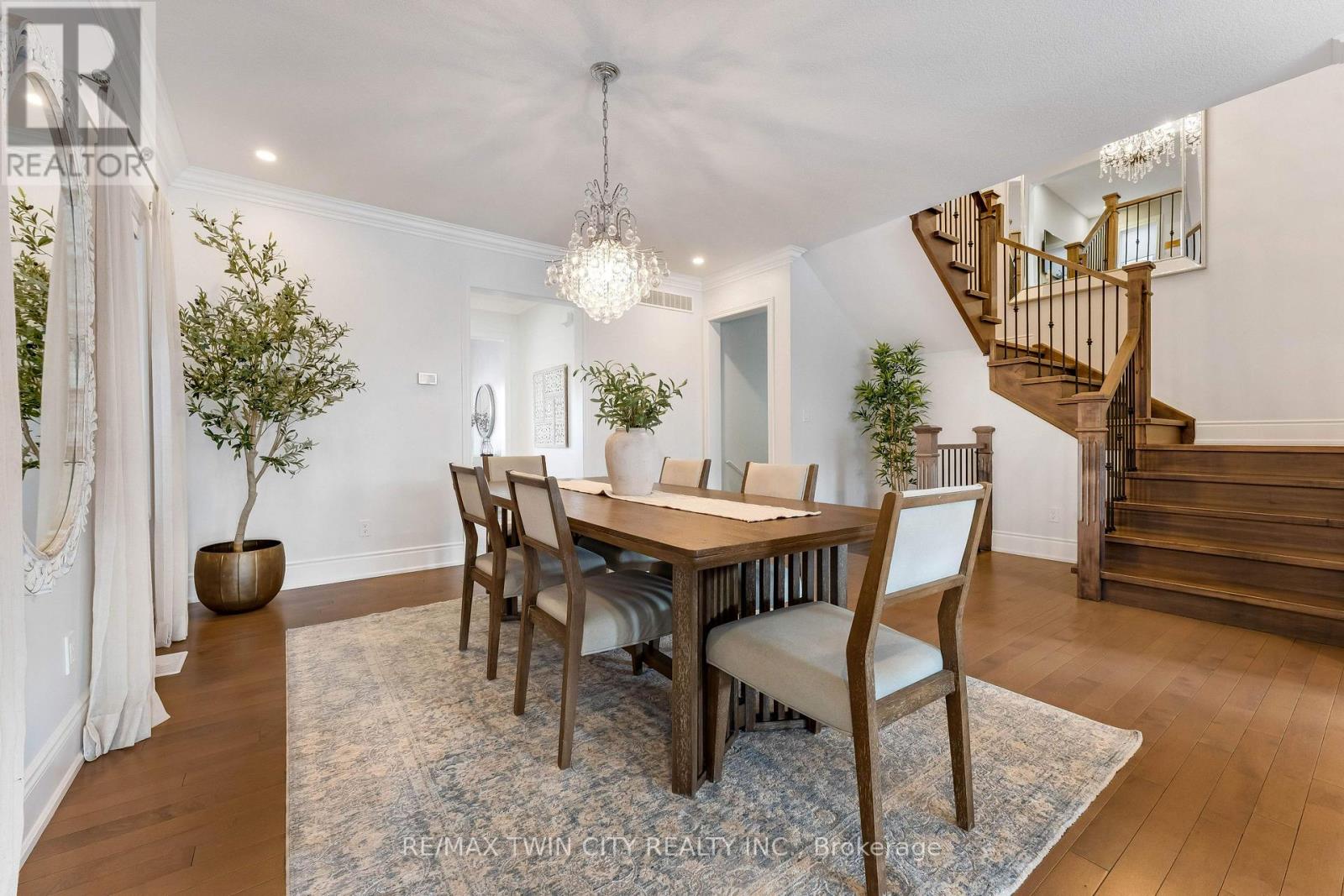 565 Florencedale Crescent, Kitchener, Ontario  N2R 1T6 - Photo 6 - X12867402