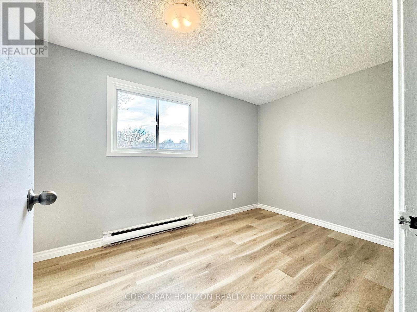 2 - 1200 Courtland Avenue E, Kitchener, Ontario  N2C 1K7 - Photo 15 - X12867408