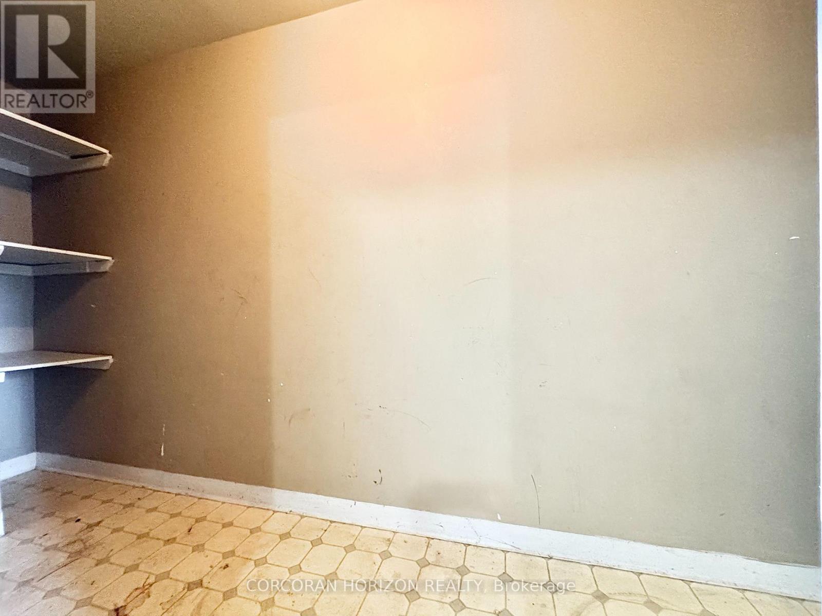 2 - 1200 Courtland Avenue E, Kitchener, Ontario  N2C 1K7 - Photo 17 - X12867408