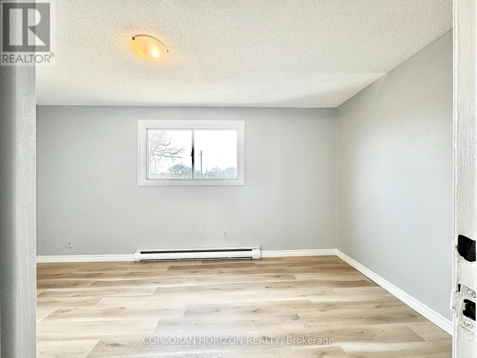 2 - 1200 Courtland Avenue E, Kitchener, Ontario  N2C 1K7 - Photo 19 - X12867408