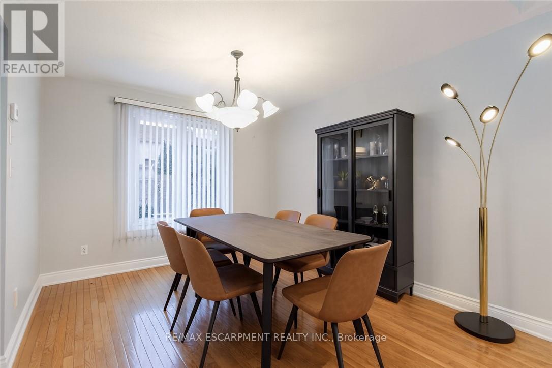 42 Hillgarden Drive, Hamilton, Ontario  L8J 3R3 - Photo 16 - X12867476