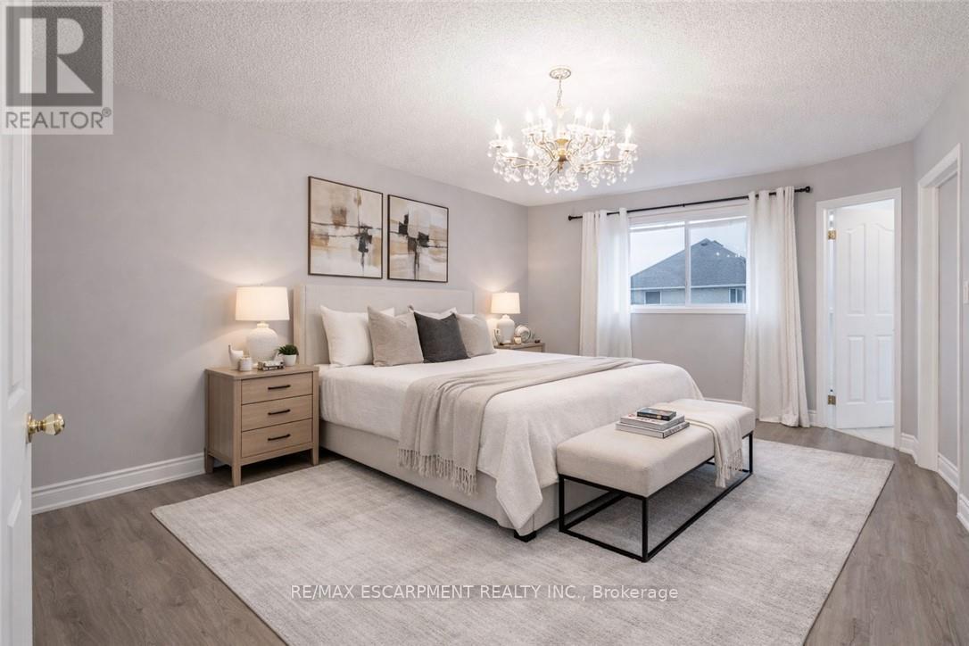 42 Hillgarden Drive, Hamilton, Ontario  L8J 3R3 - Photo 22 - X12867476