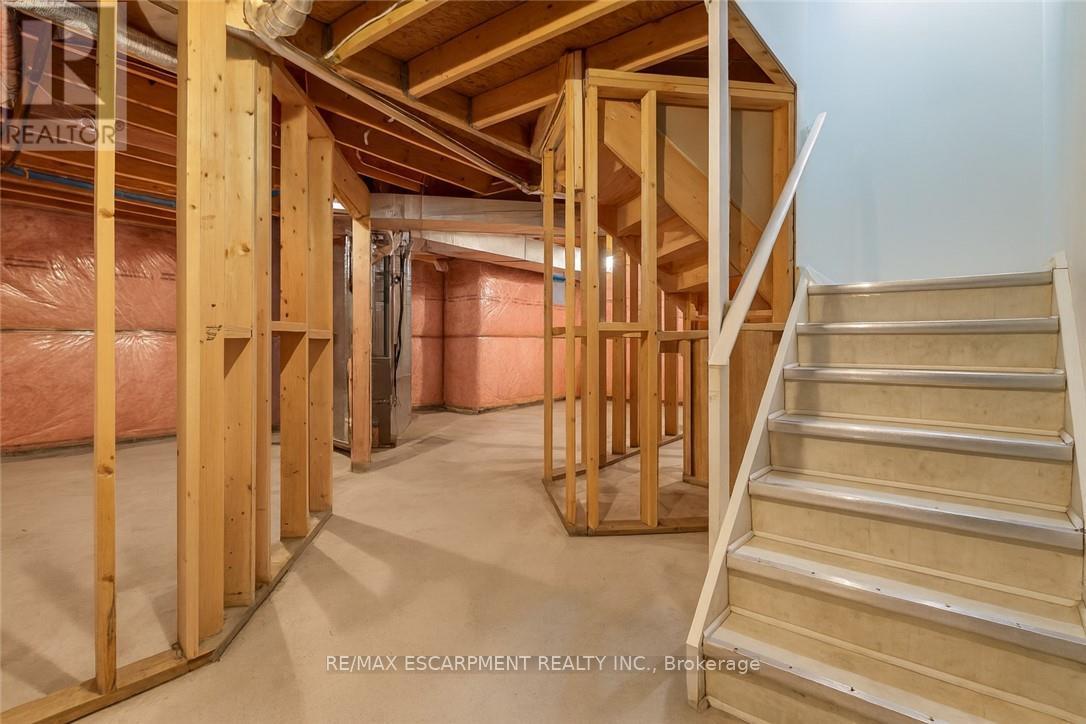 42 Hillgarden Drive, Hamilton, Ontario  L8J 3R3 - Photo 31 - X12867476