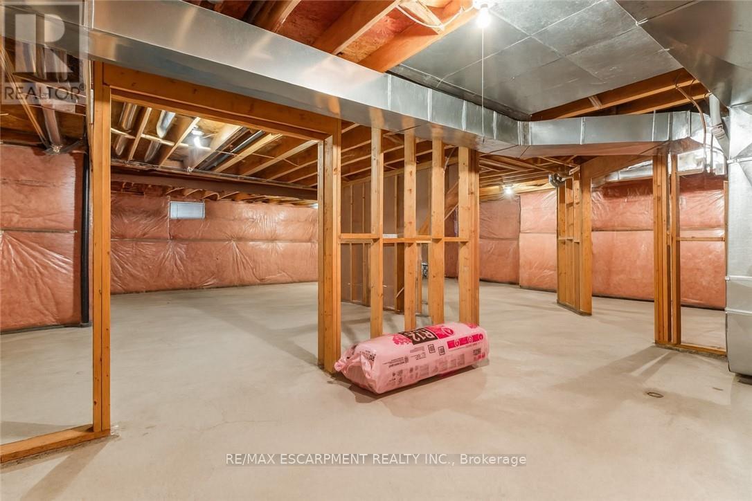 42 Hillgarden Drive, Hamilton, Ontario  L8J 3R3 - Photo 32 - X12867476