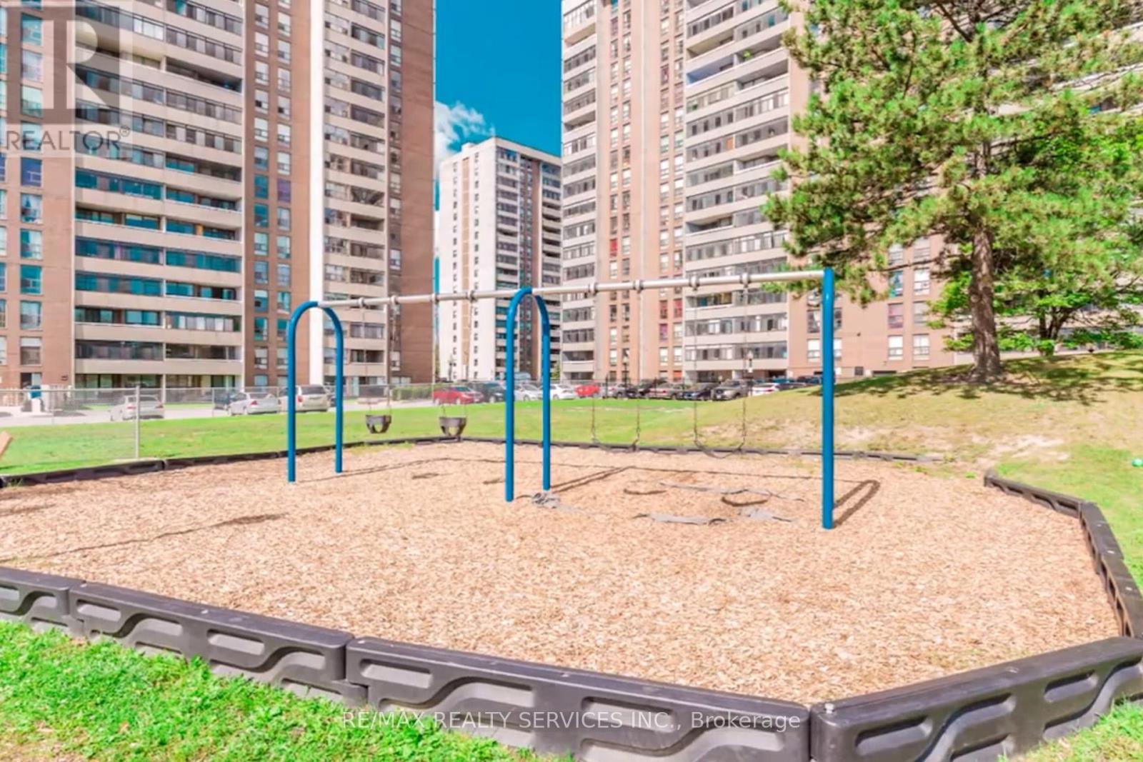 304 - 18 Knightsbridge Road, Brampton, Ontario  L6T 3X5 - Photo 44 - W12778334