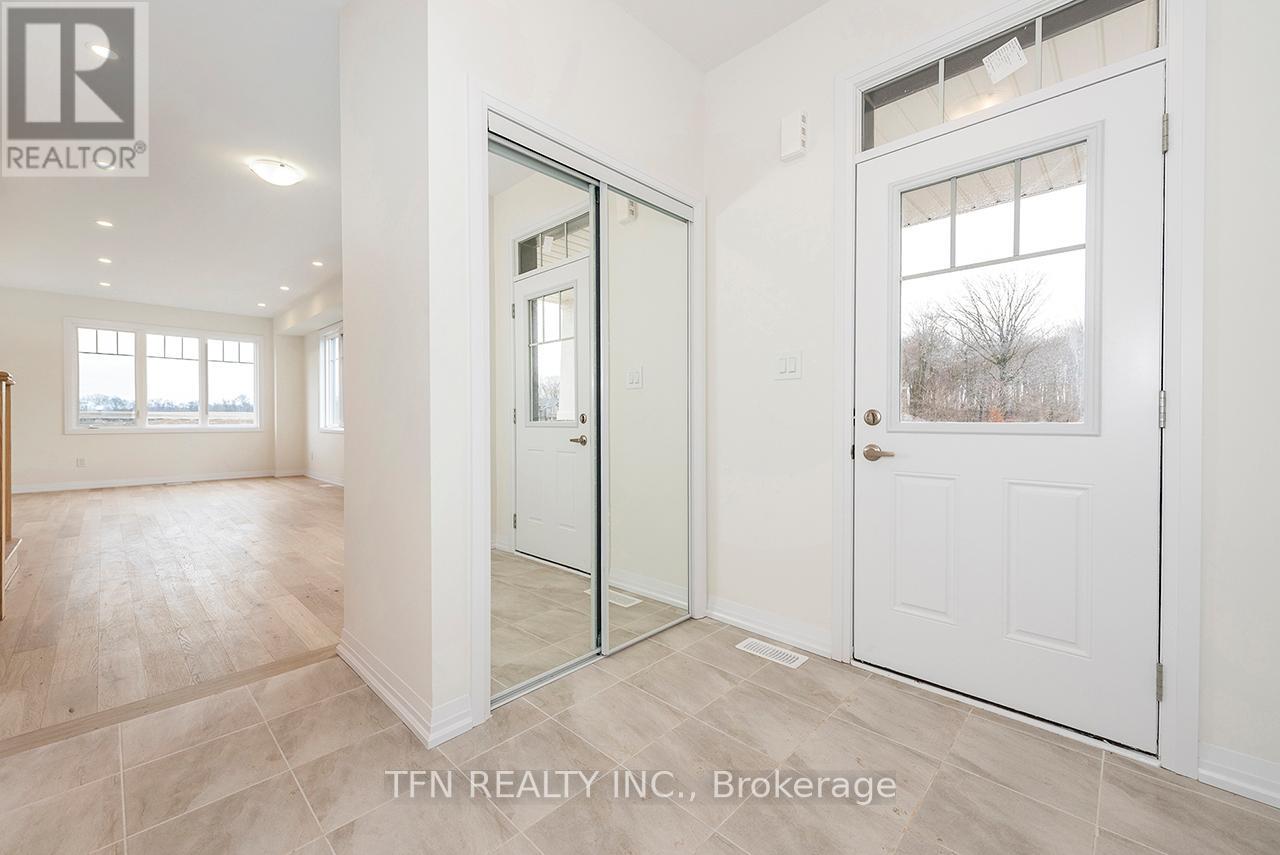 151 Mercato Avenue, Haldimand, Ontario  N3W 0K6 - Photo 4 - X12819774