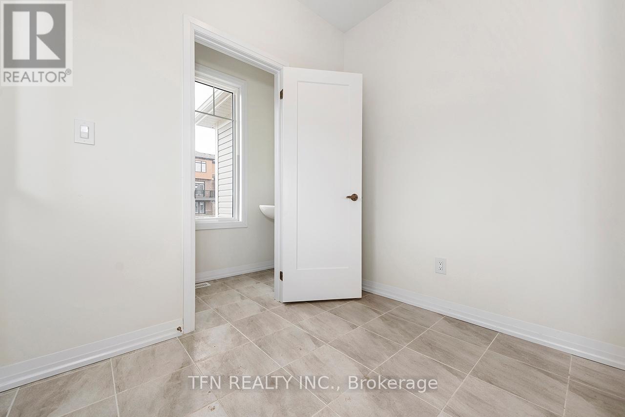 151 Mercato Avenue, Haldimand, Ontario  N3W 0K6 - Photo 5 - X12819774