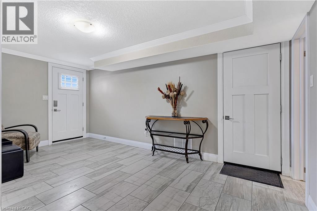 31 Dayman Court, Waterloo, Ontario  N2M 3A1 - Photo 23 - 40811184