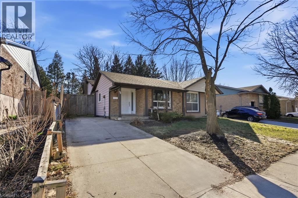 94 Wendover Drive, Hamilton, Ontario  L9C 5X5 - Photo 2 - 40811177