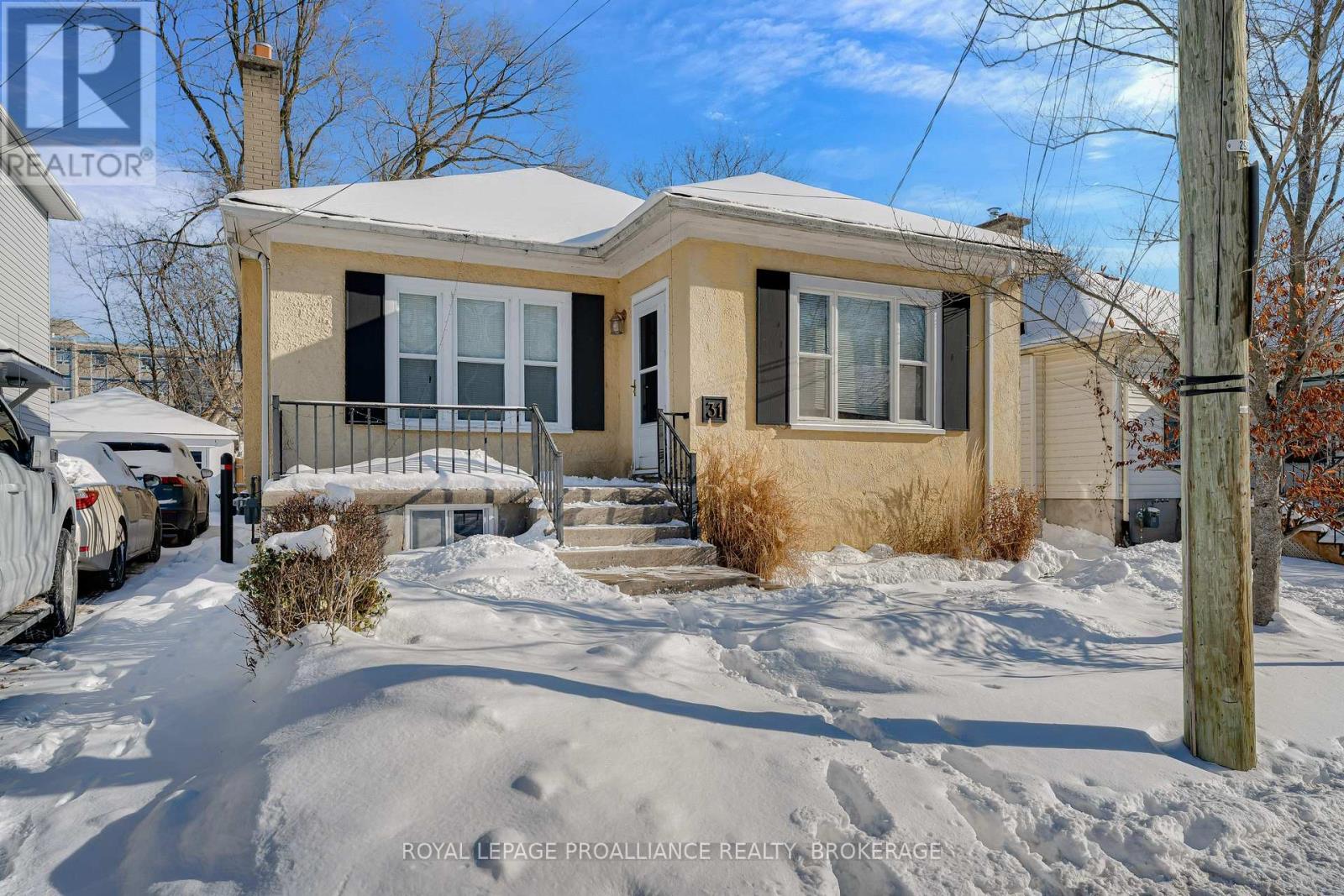 31 Beverley Street, Kingston, Ontario  K7L 3Y5 - Photo 1 - X12867506