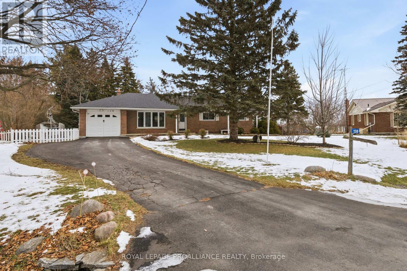 138 Burns Avenue, Quinte West (Sidney Ward), Ontario  K8R 1G3 - Photo 3 - X12867642
