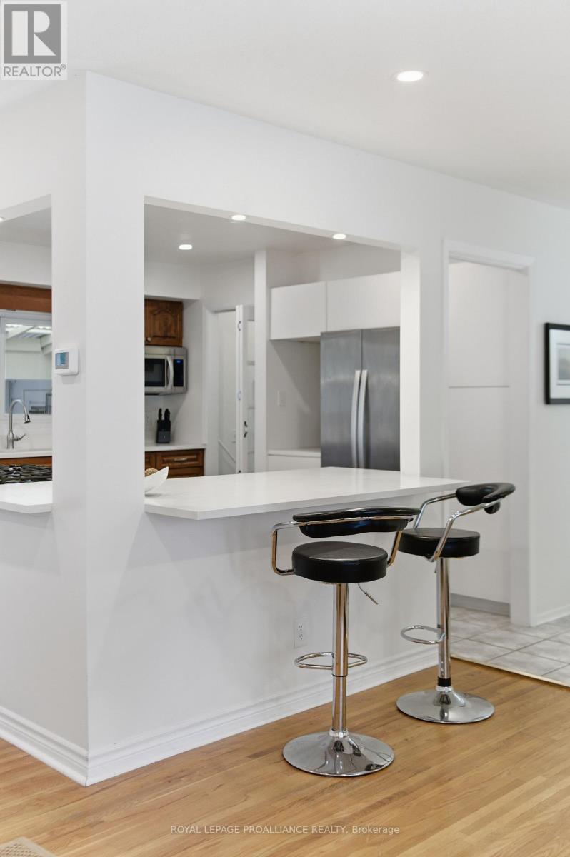 138 Burns Avenue, Quinte West (Sidney Ward), Ontario  K8R 1G3 - Photo 9 - X12867642