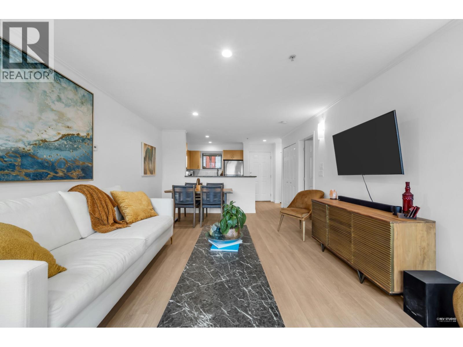 207 305 Lonsdale Avenue, North Vancouver, British Columbia  V7M 2G3 - Photo 8 - R3096996