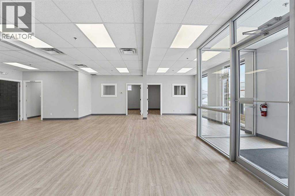 8, 4622 61 Street, Red Deer, Alberta  T4N 1C2 - Photo 3 - A2292035