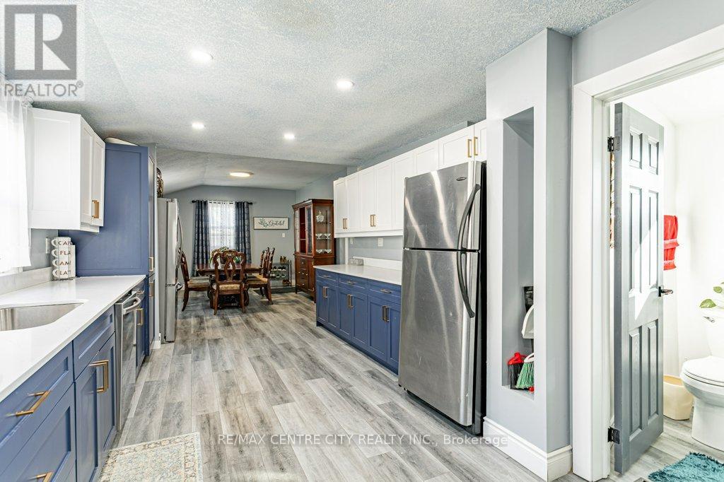 52 Princess Avenue, St. Thomas, Ontario  N5R 2V7 - Photo 11 - X12867632