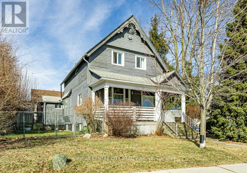 52 Princess Avenue, St. Thomas, Ontario  N5R 2V7 - Photo 2 - X12867632