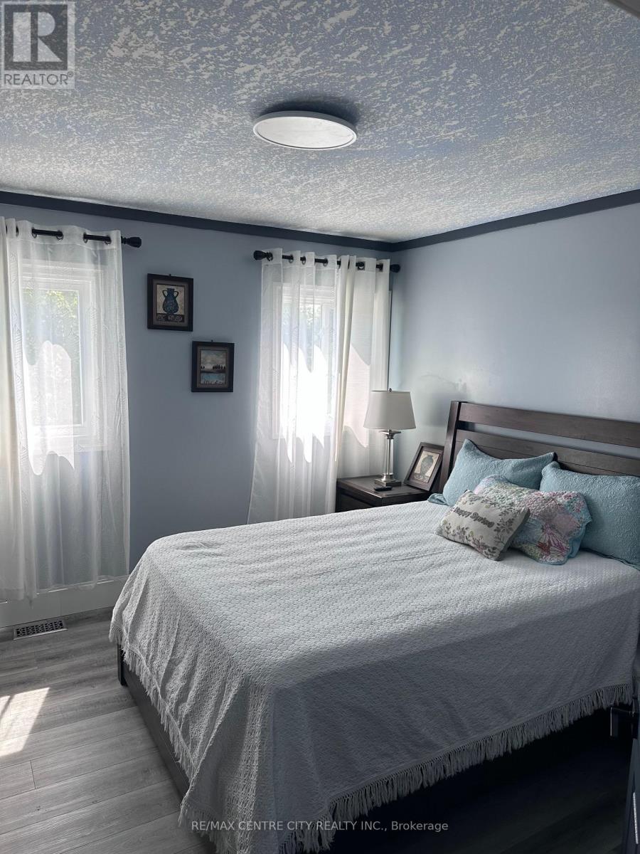 52 Princess Avenue, St. Thomas, Ontario  N5R 2V7 - Photo 20 - X12867632