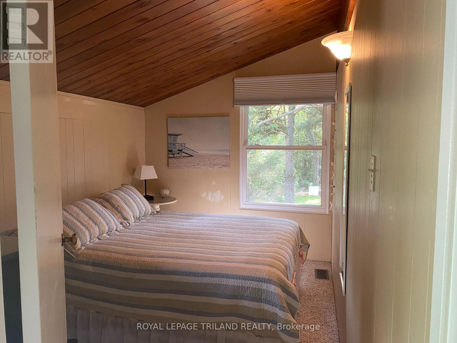 6329 William Street, Lambton Shores, Ontario  N0N 1J2 - Photo 17 - X12867660