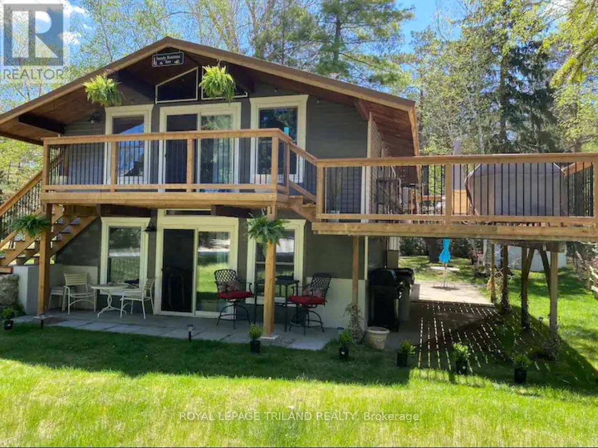 6329 William Street, Lambton Shores, Ontario  N0N 1J2 - Photo 7 - X12867660