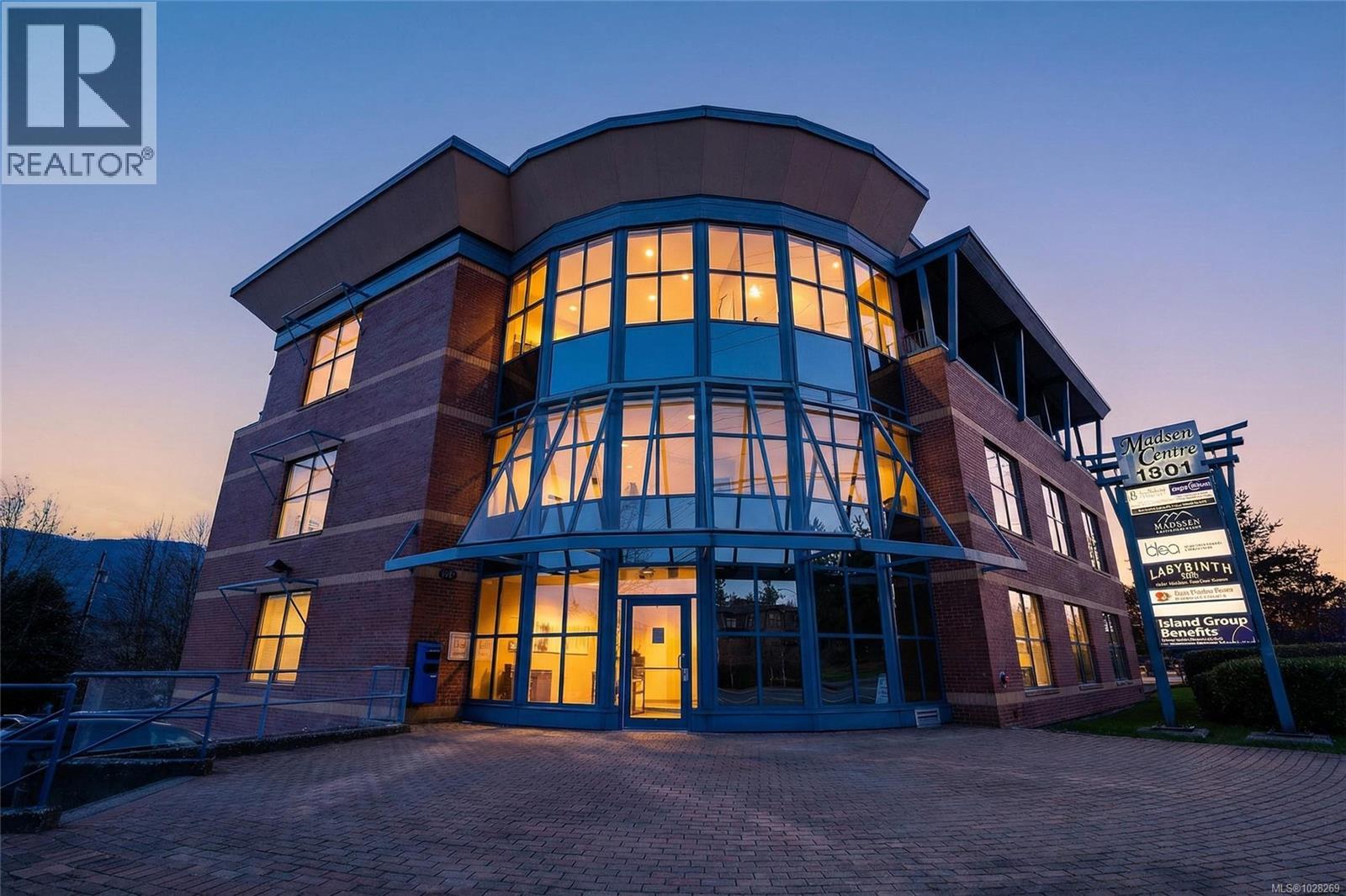 304 1801 Bowen Rd, Nanaimo, British Columbia