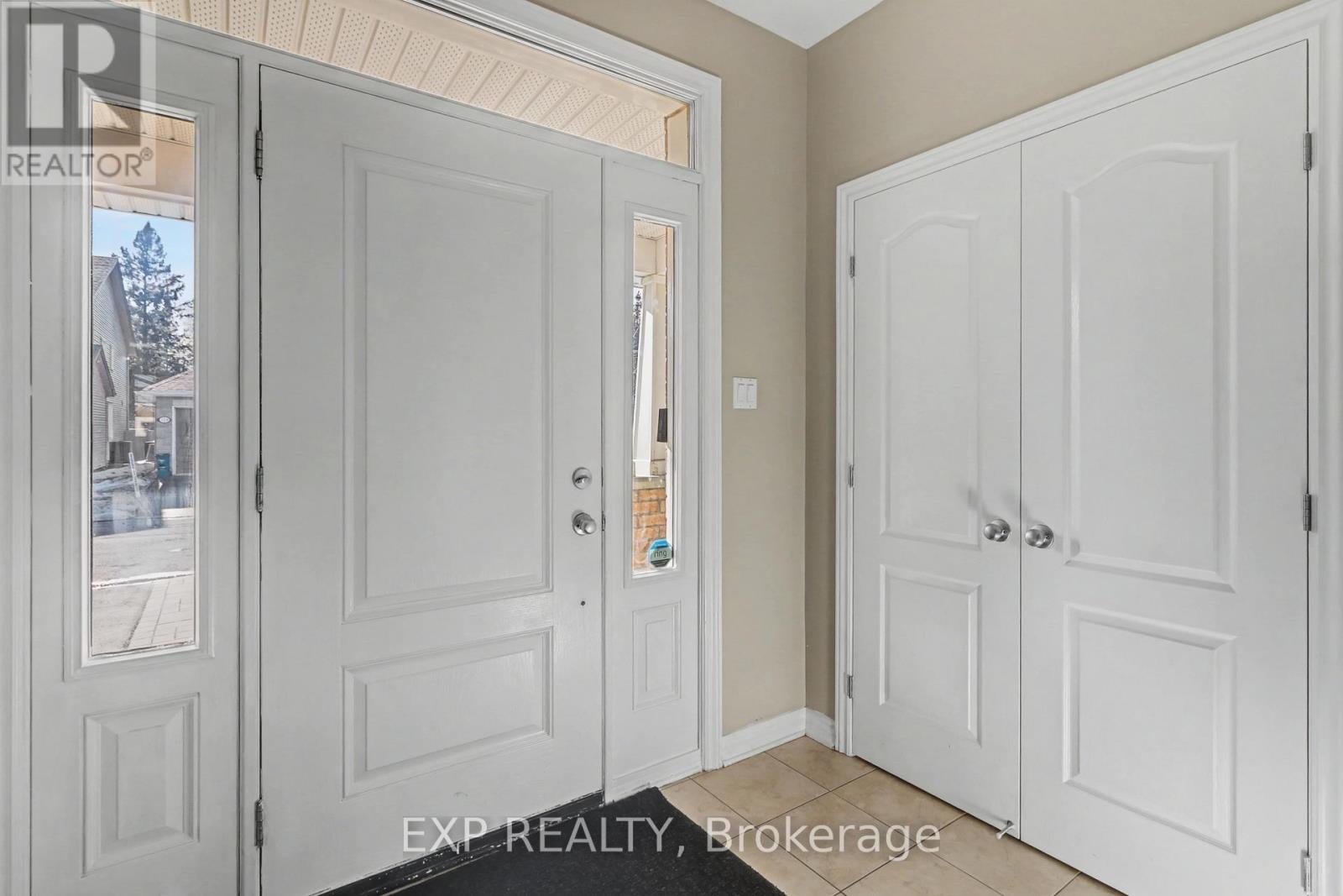 182 Helen Rapp Way, Ottawa, Ontario  K1T 0P6 - Photo 4 - X12867628