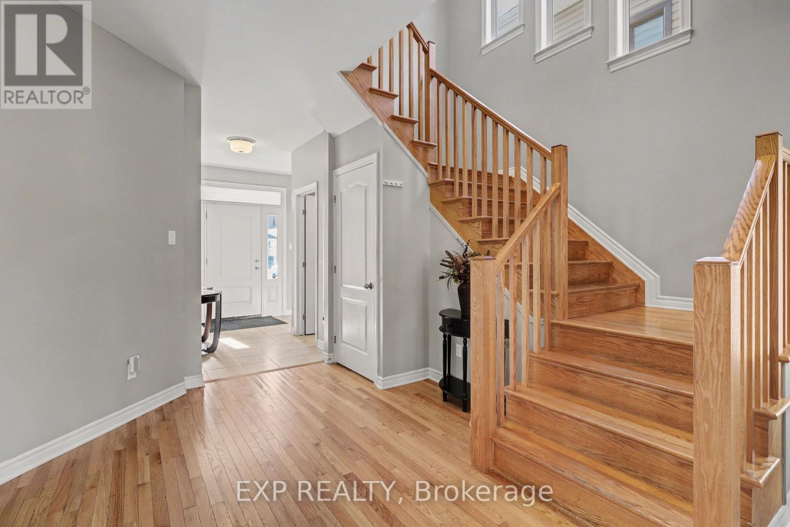 182 Helen Rapp Way, Ottawa, Ontario  K1T 0P6 - Photo 5 - X12867628